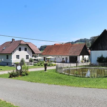 Lackenbauer Apartment Muggenau ภายนอก รูปภาพ